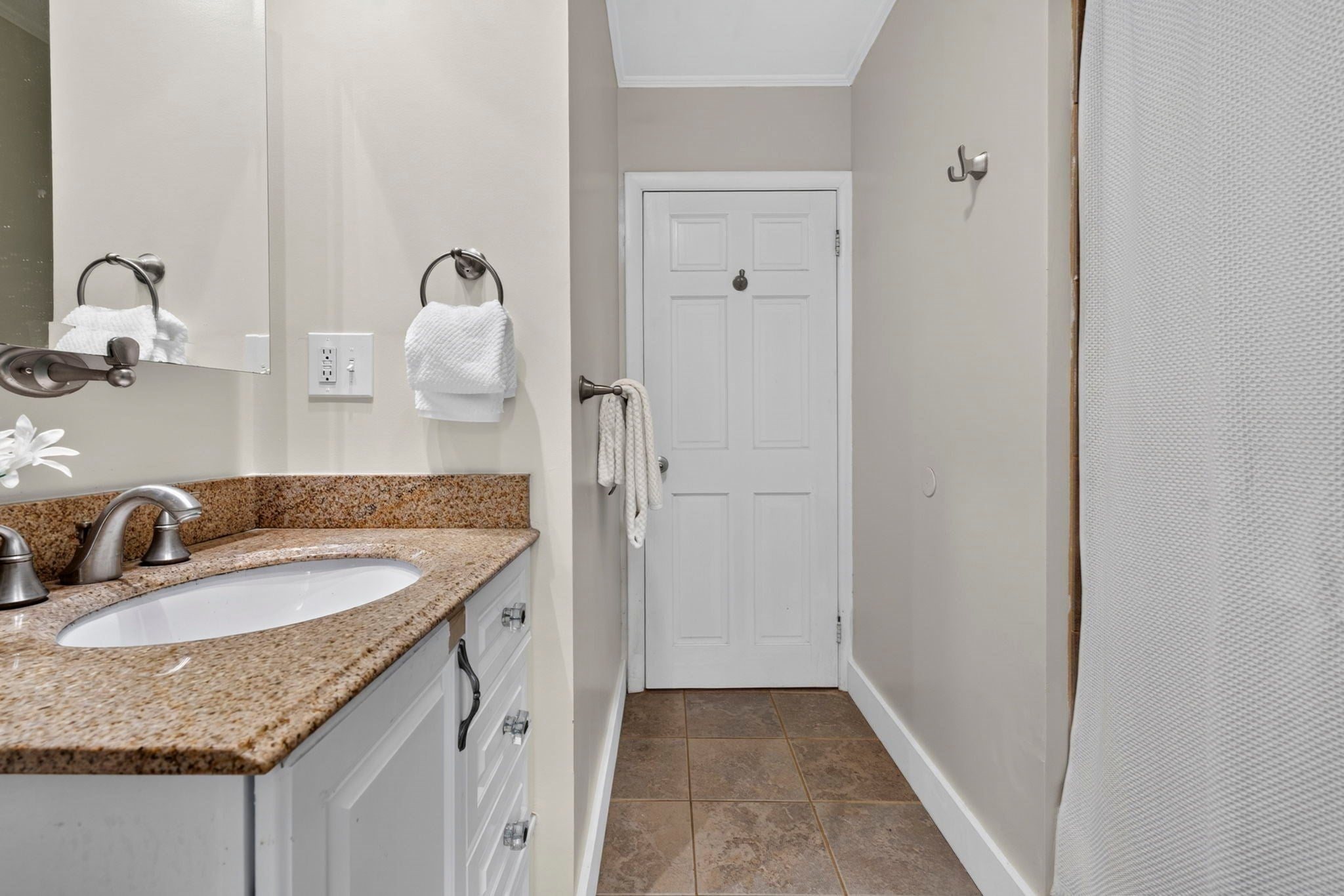 43 Madison St, Amesbury, MA, 43 Madison St, Amesbury, MA Photo #16