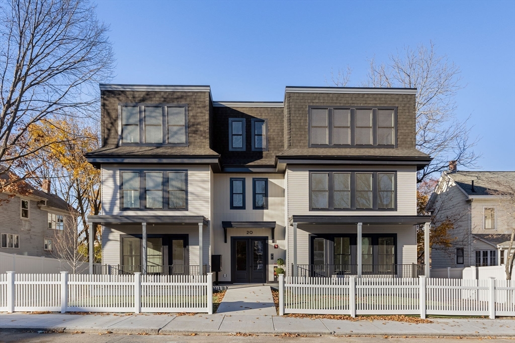 18-20 Parkman St 5