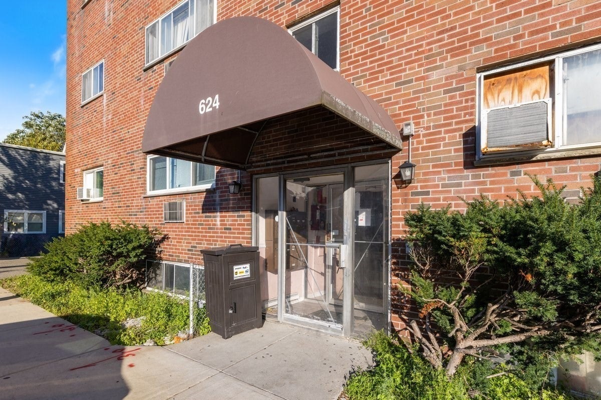 624 Hyde Park Ave #D3, Boston, MA Photo #20