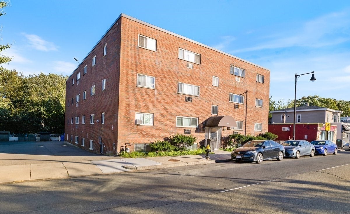 624 Hyde Park Ave #D3, Boston, MA Photo #22