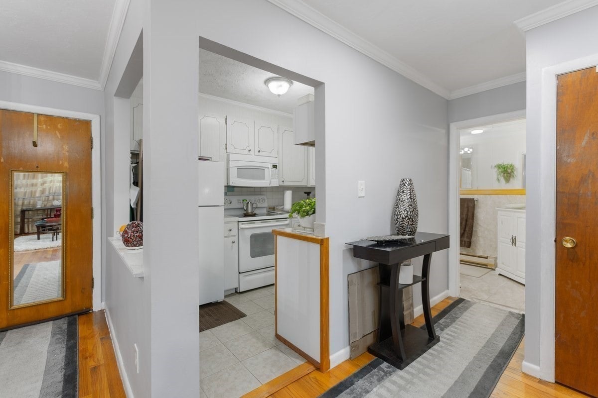 624 Hyde Park Ave #D3, Boston, MA Photo #7