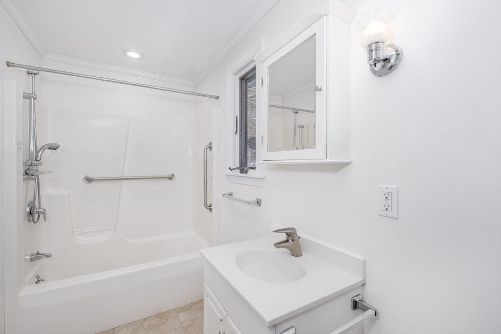 445 Glen Rd, Weston, MA Photo #16