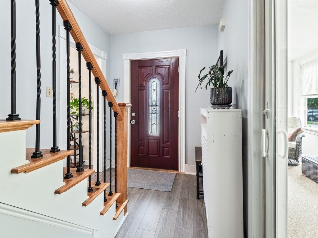 27 Elm Hill Ave