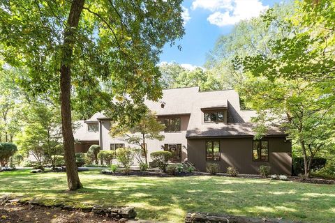 35 Bonny Ln North Andover MA 01845