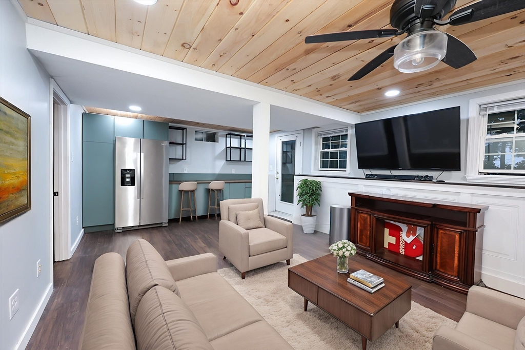 55 Glenrose Ave. 55