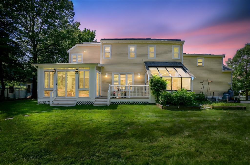 4 Fieldstone Dr