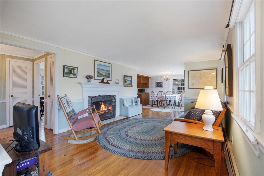 73 Pond St
