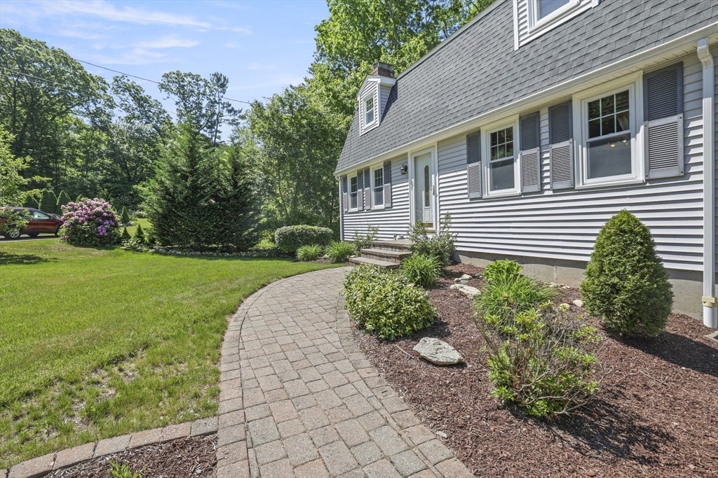 8 Walker Rd