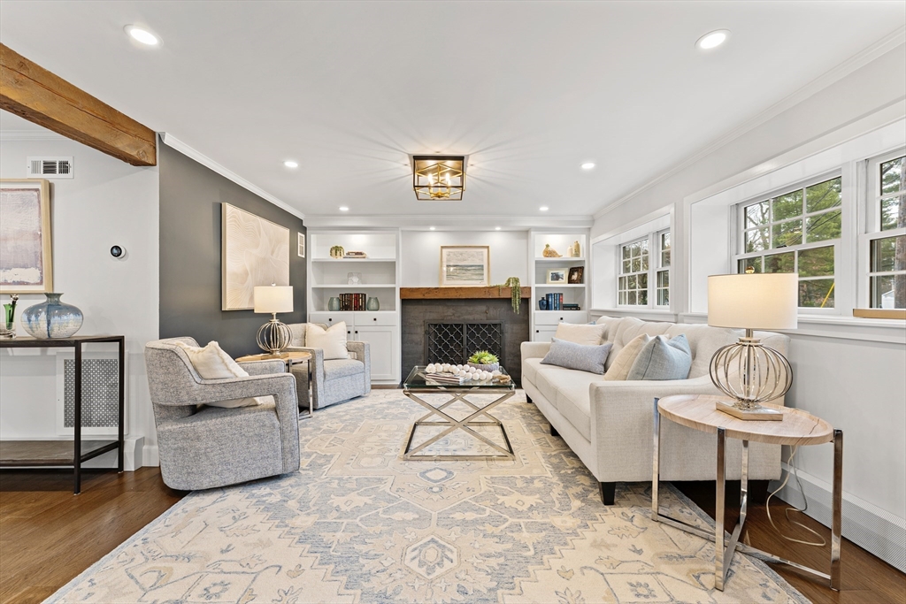 7 Broad Meadow Rd