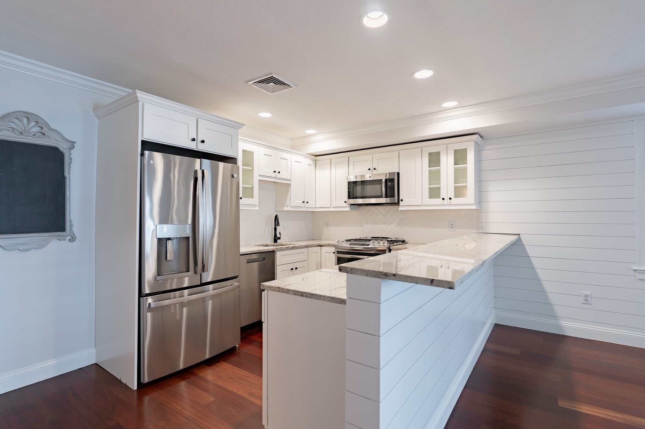 242 Bunker Hill St 2