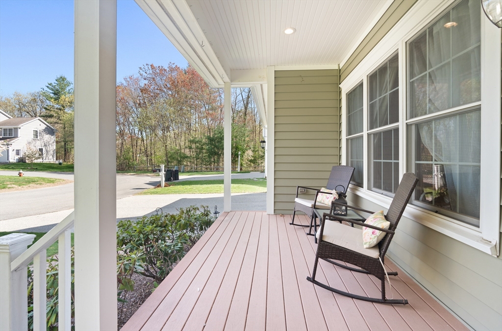 87 Mayflower Dr 87