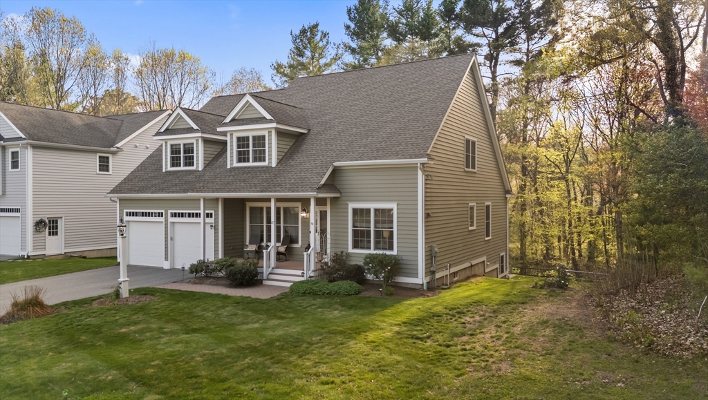 87 Mayflower Dr 87