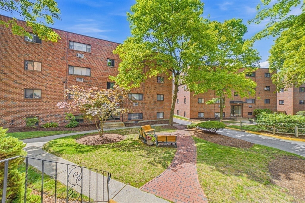 14 Riverside St #2-1, Watertown, MA Photo #20