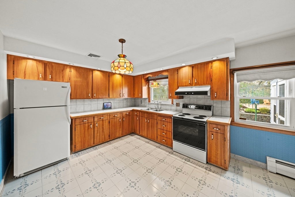 7 Cedarcrest Rd, Salem, MA, 7 Cedarcrest Rd, Salem, MA Photo #11
