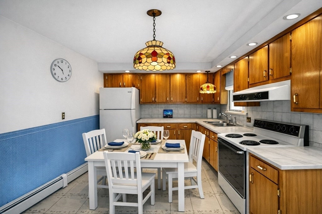 7 Cedarcrest Rd, Salem, MA, 7 Cedarcrest Rd, Salem, MA Photo #8