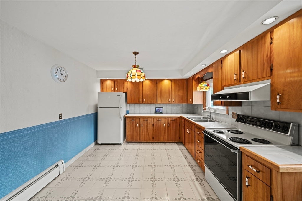 7 Cedarcrest Rd, Salem, MA, 7 Cedarcrest Rd, Salem, MA Photo #9