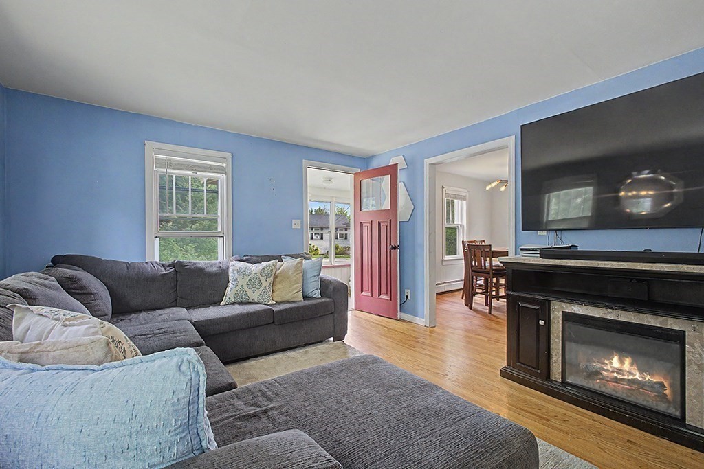 70 Groveland St