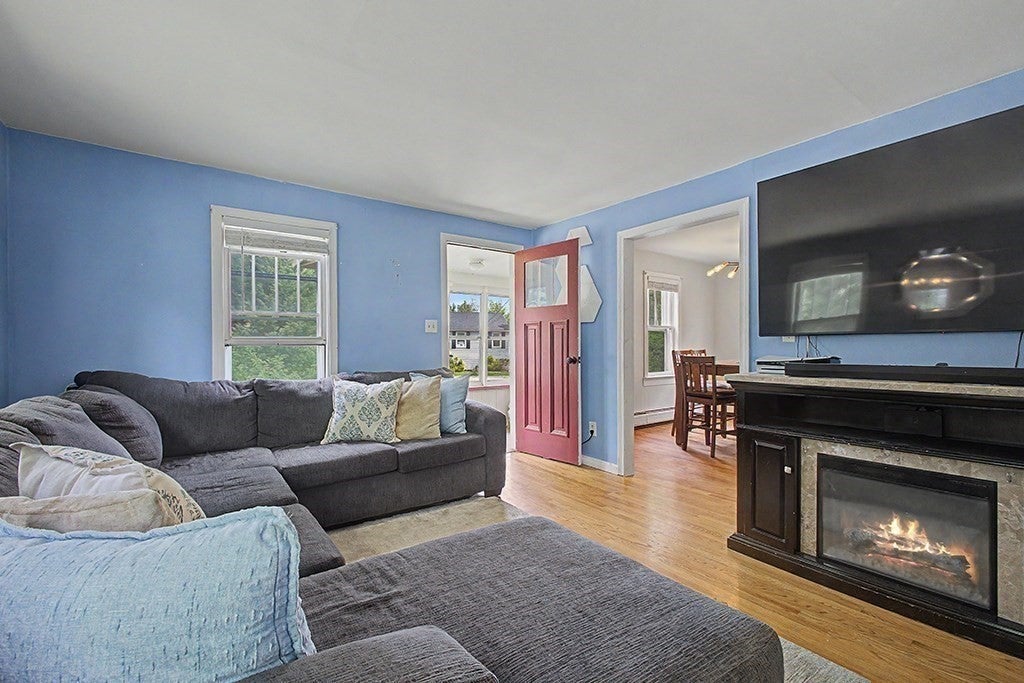 70 Groveland St