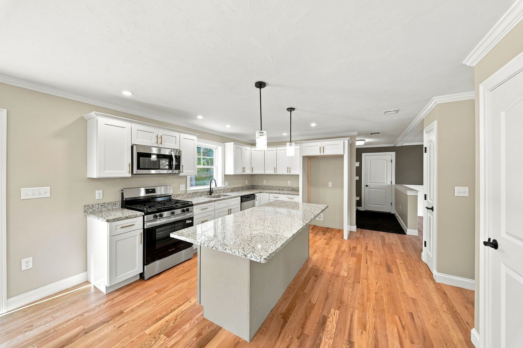 82 Sherrick Ave, Holbrook, MA, 82 Sherrick Ave, Holbrook, MA Photo #9