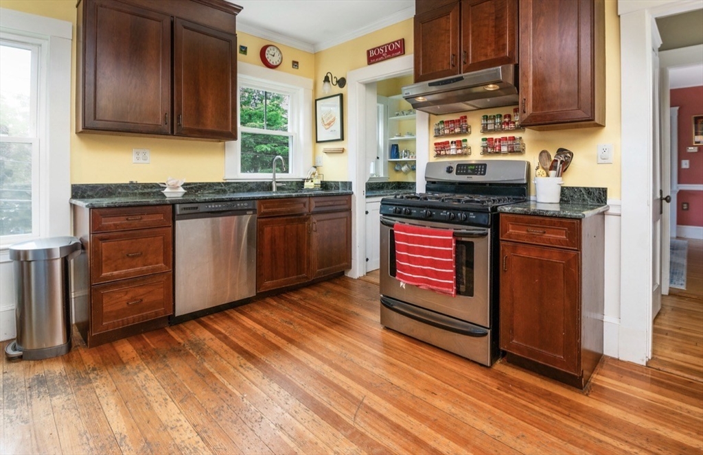 322 Lagrange St 1