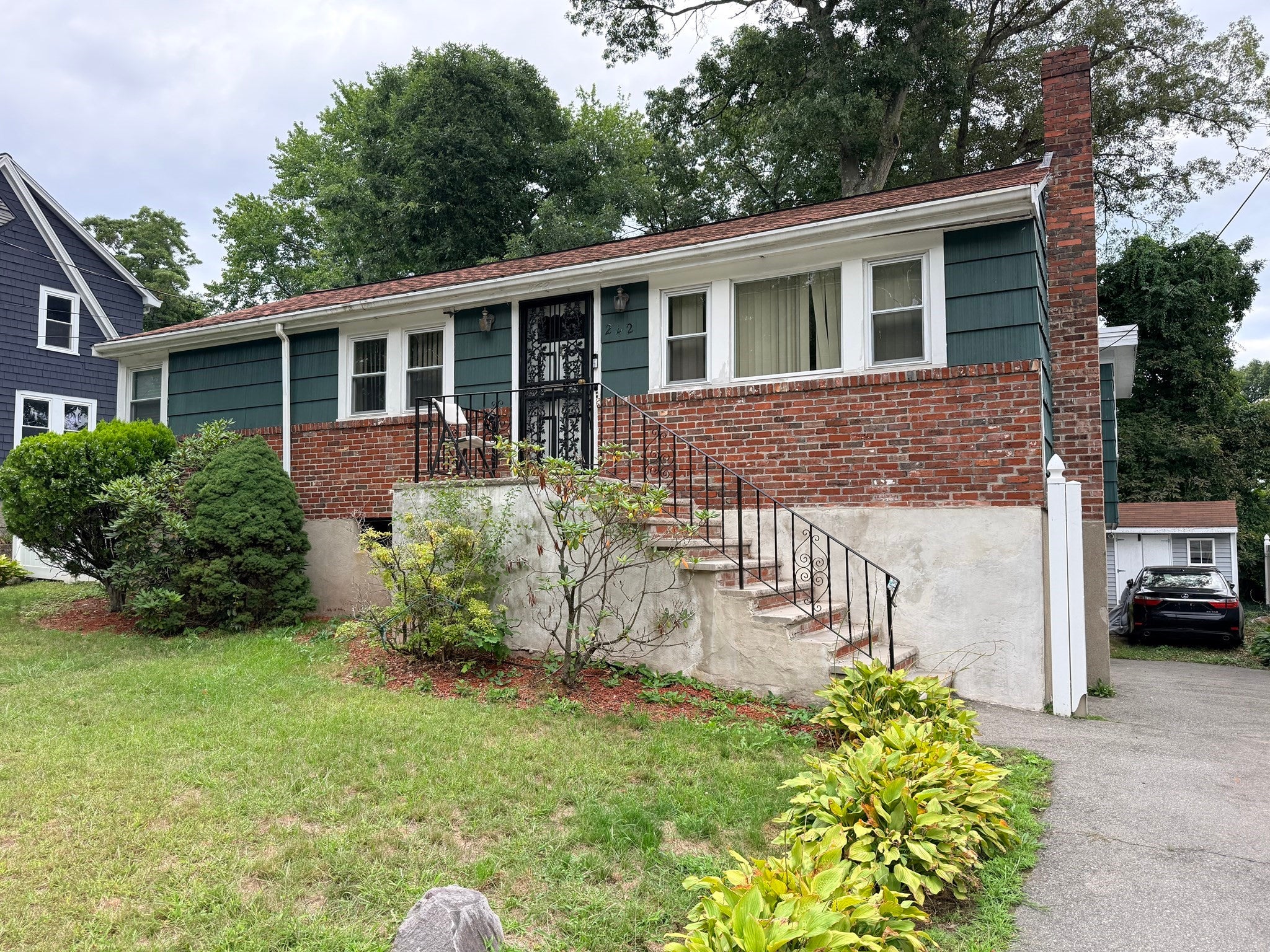 242 Itasca Street