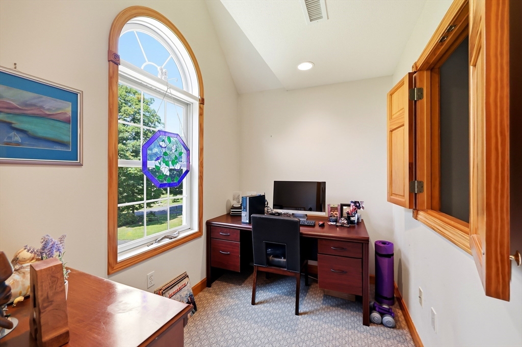 796 Federal St, Belchertown, MA Photo #20