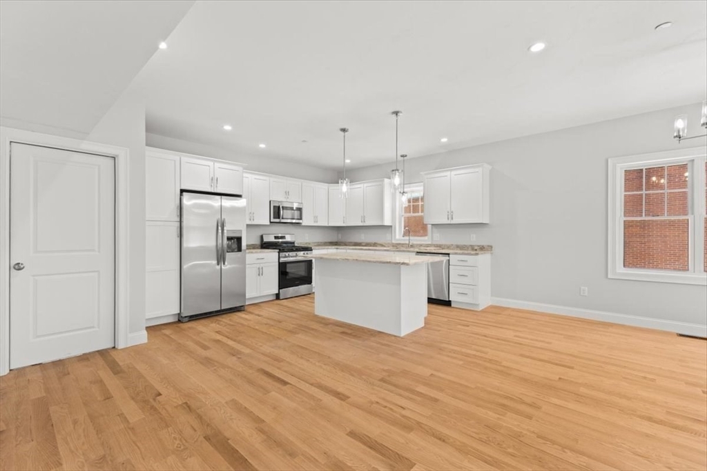 46 Harrison St 4
