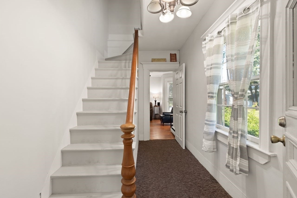 19 Wentworth Ave