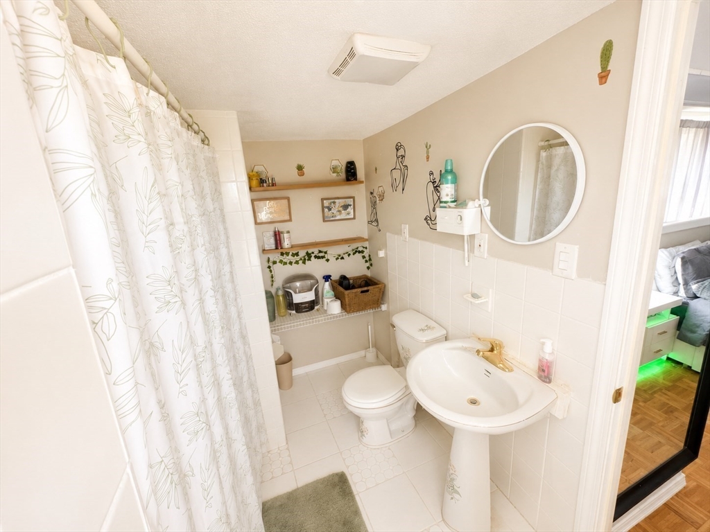 92-94 Sargent Street, Leicester, MA, 92-94 Sargent Street, Leicester, MA Photo #5