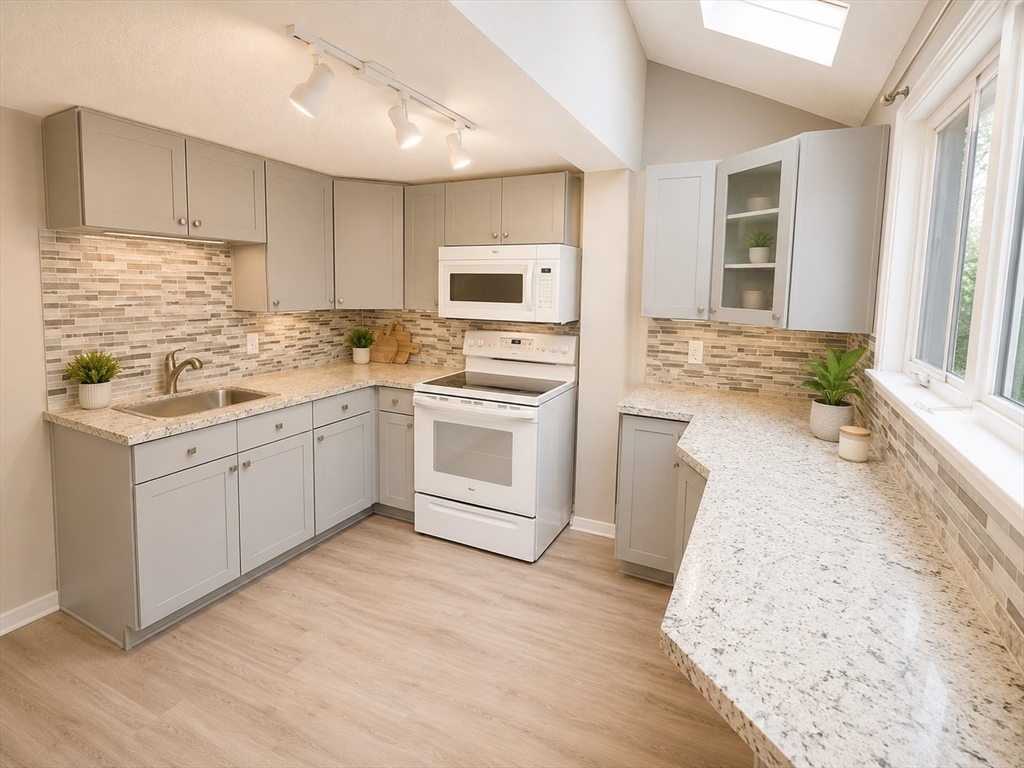 92-94 Sargent Street, Leicester, MA, 92-94 Sargent Street, Leicester, MA Photo #2