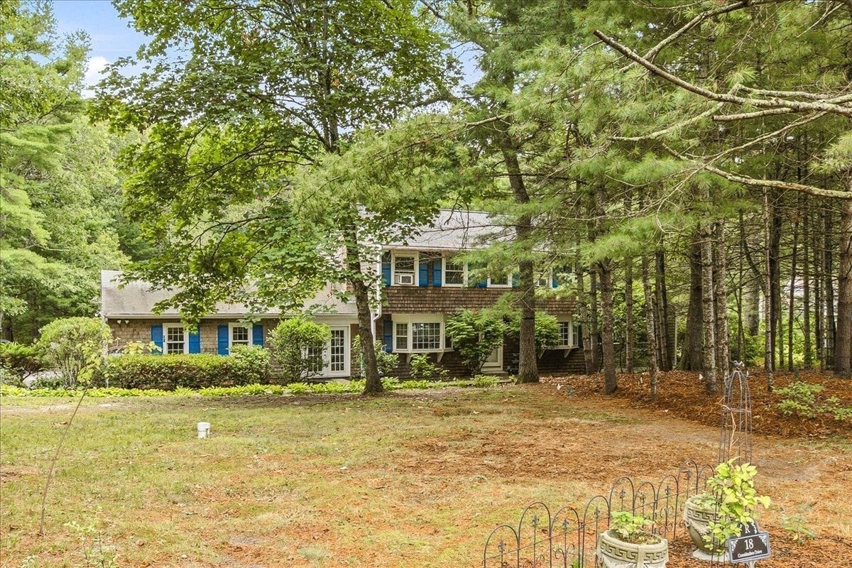 18 Constitution Dr, Plymouth, MA Photo #32