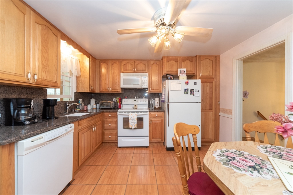 27 Laurel Dr