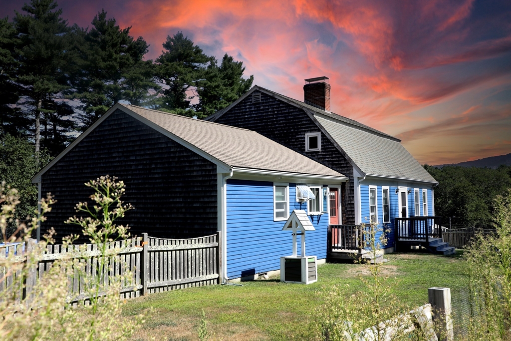 2045 Washington Street