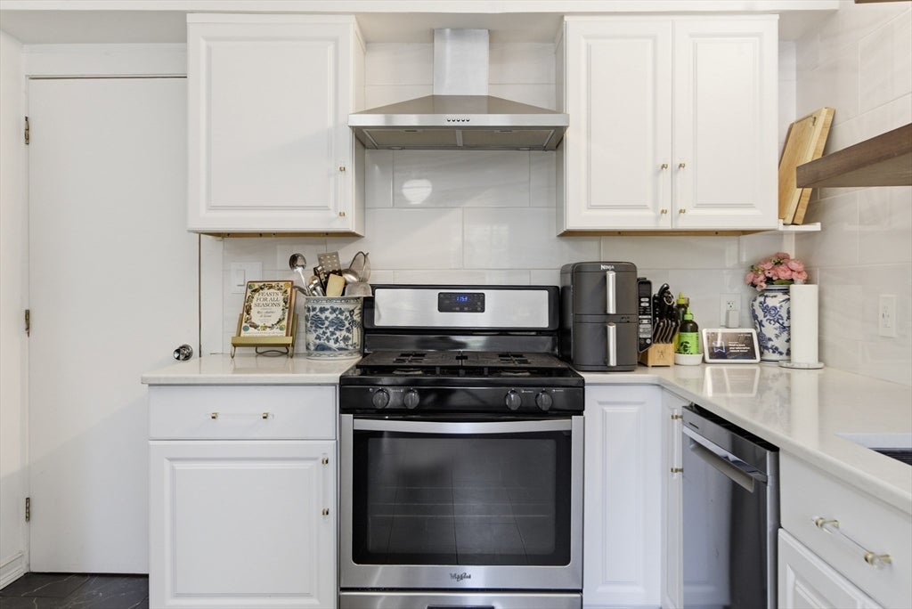 56 Agassiz Ave