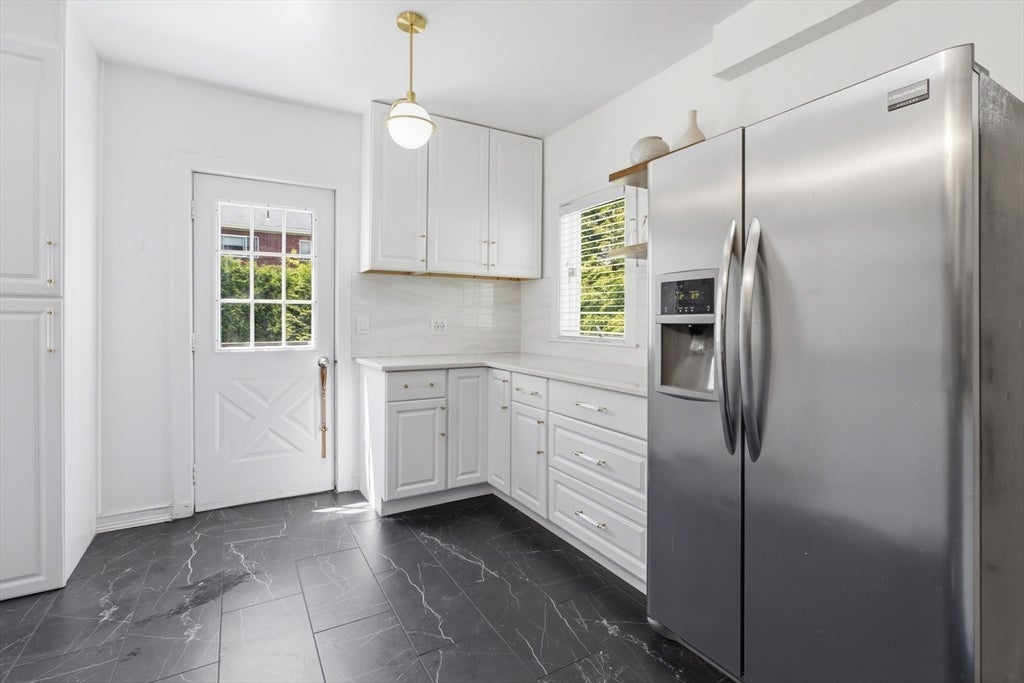 56 Agassiz Ave