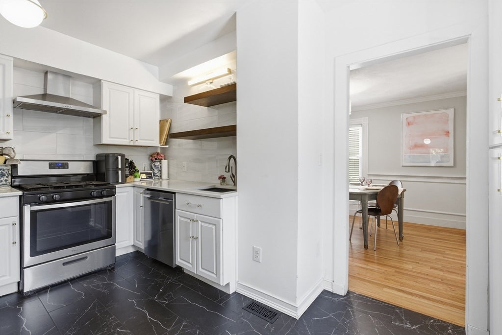 56 Agassiz Ave
