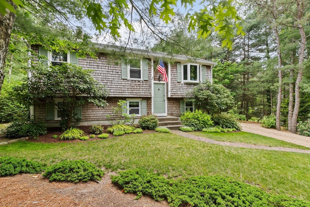 5 Oaken Bucket Ln