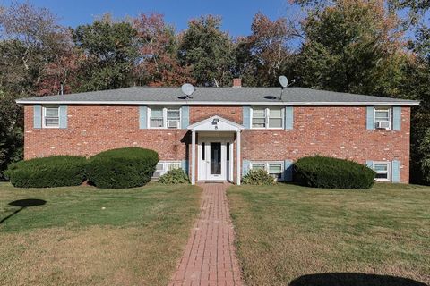8 Nelco Ave Dudley MA 01571