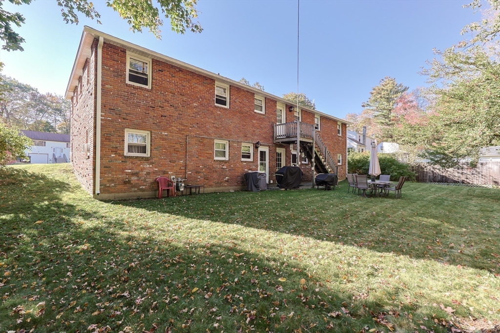 8 Nelco Ave