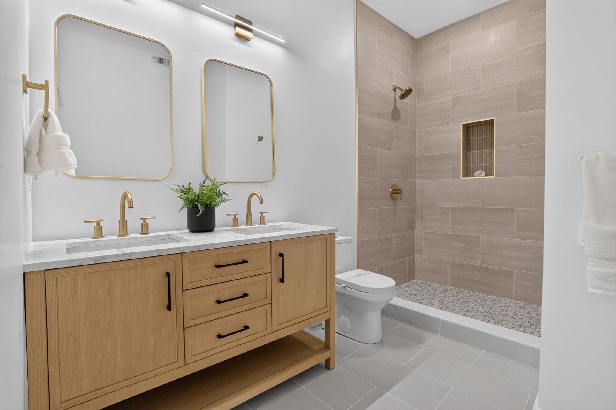 13 Clyde St #A, Somerville, MA, 13 Clyde St #A, Somerville, MA Photo #10