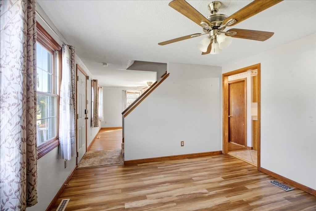 18 Scott Hollow Dr, Holyoke, MA, 18 Scott Hollow Dr, Holyoke, MA Photo #6
