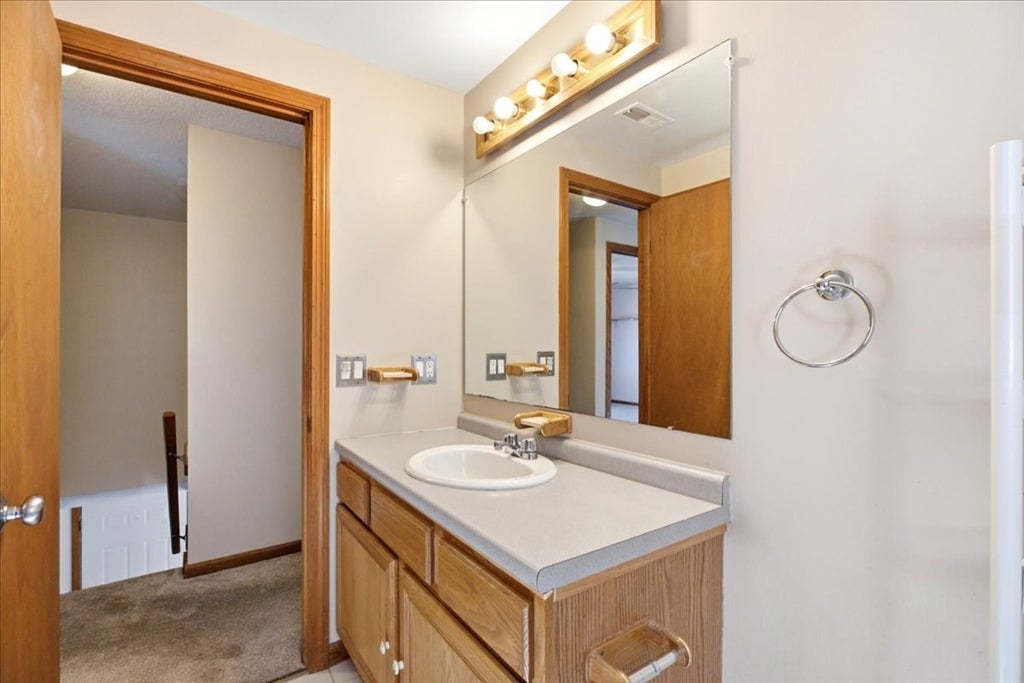 18 Scott Hollow Dr, Holyoke, MA, 18 Scott Hollow Dr, Holyoke, MA Photo #29