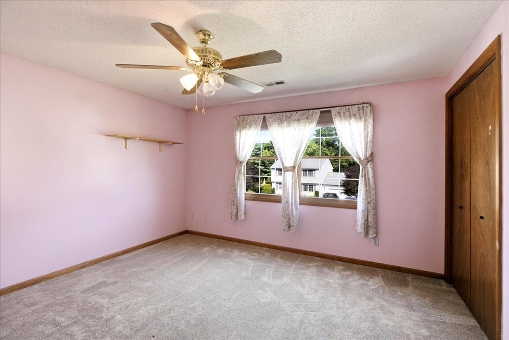 18 Scott Hollow Dr, Holyoke, MA, 18 Scott Hollow Dr, Holyoke, MA Photo #20