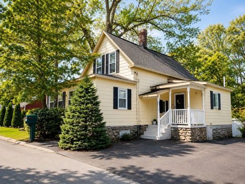 Photo of 38 Veranda Ave, Tewksbury, MA 01876 (MLS # 73519110)