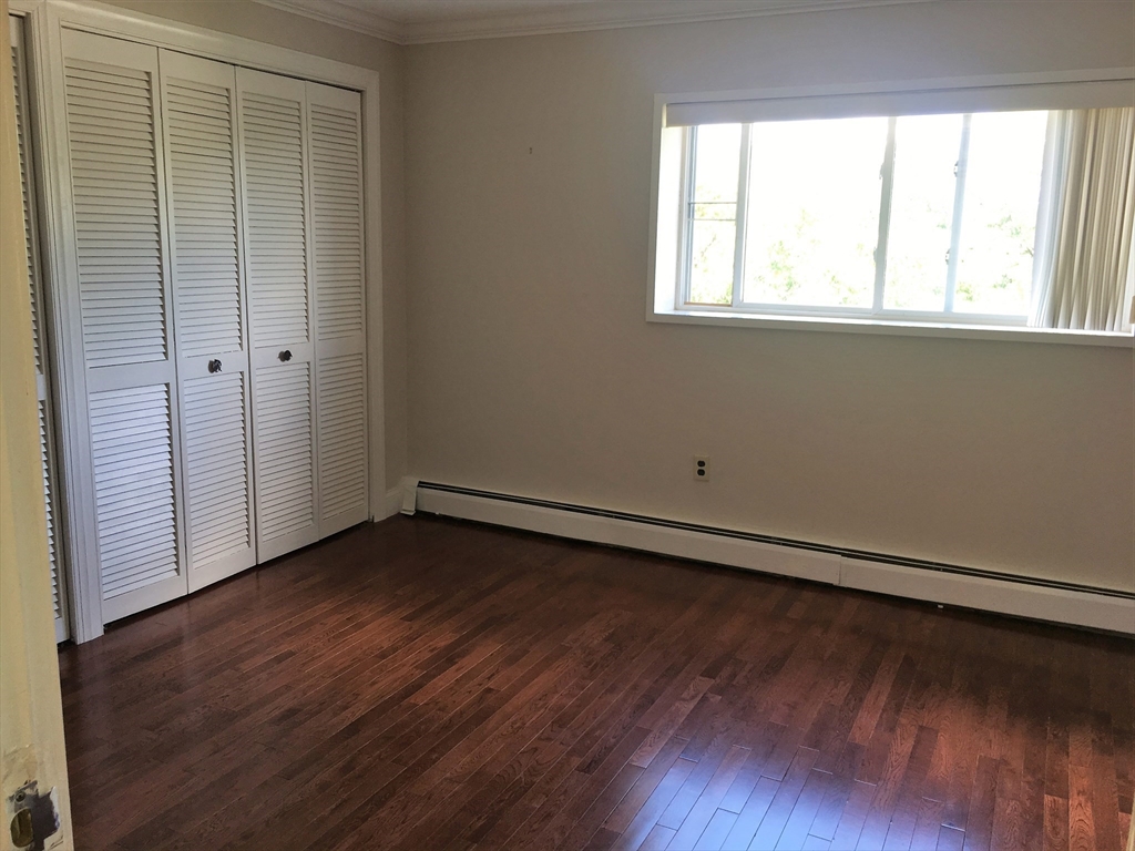 12 Inman St 52