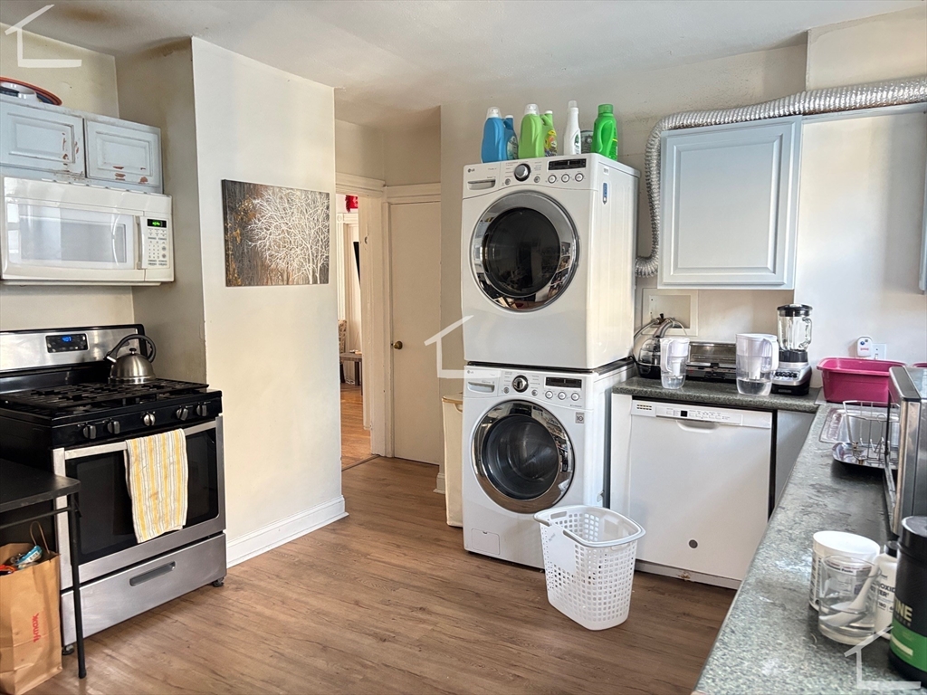 6 Bayard St 1