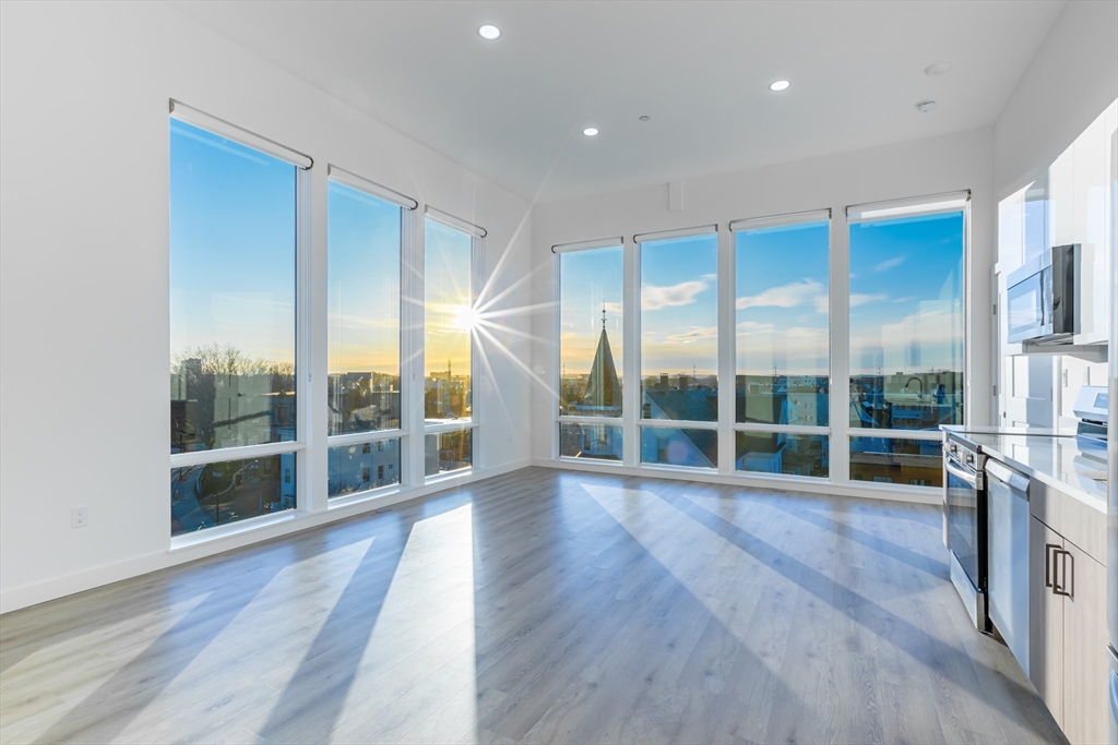 319 Broadway 501