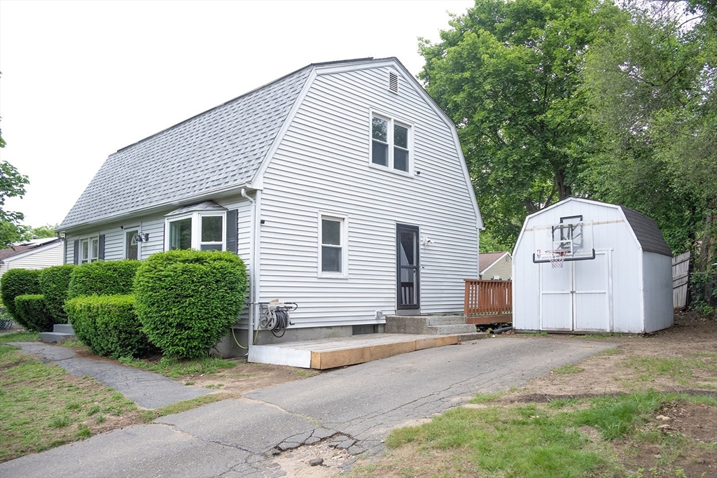 20 Lively Ln