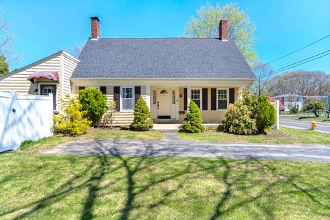 Photo of 181 Central St, Rockland, MA 02370 (MLS # 73512963)
