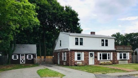 74 Alandale Pkwy Norwood MA 02062